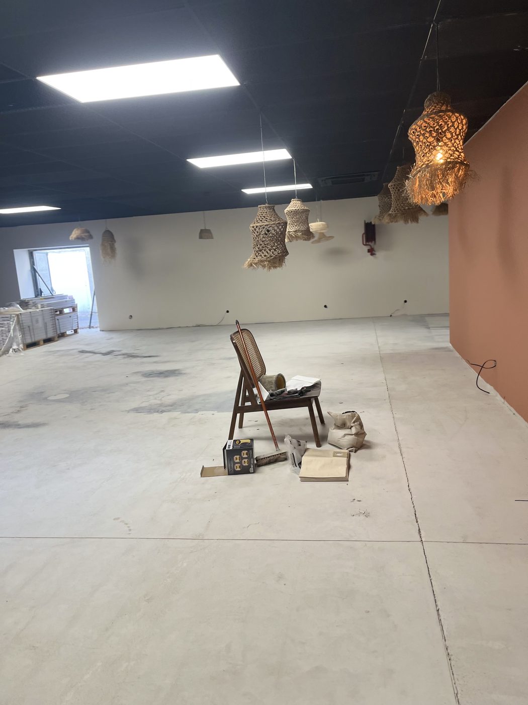 Avant — local brut Home Bali